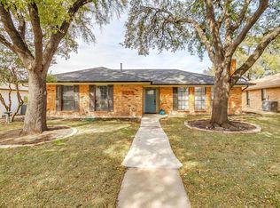 2235 Trinity Springs Dr, Carrollton, TX 75007