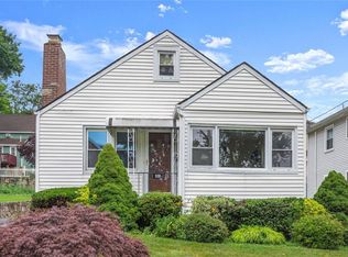 528 1st Ave, Pelham, NY 10803