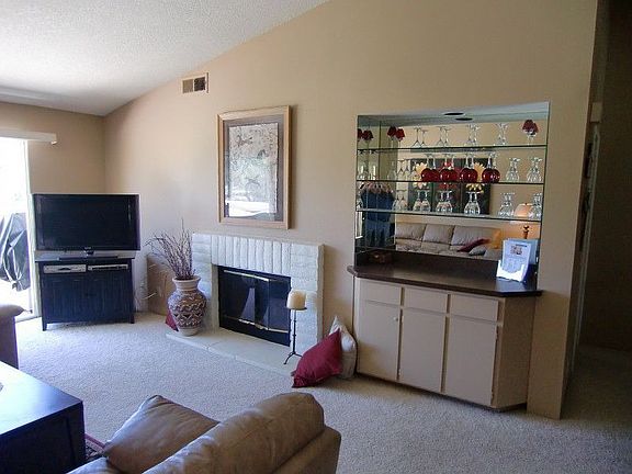 4th image of 141 Desert Falls Cir