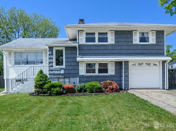 127 Hagaman St, Carteret, NJ 07008