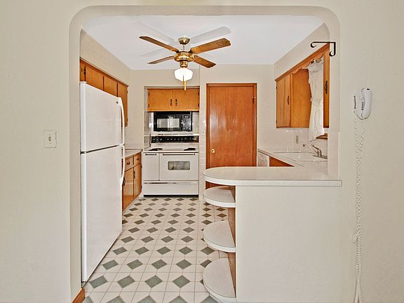 2nd image of 1003 North Ave