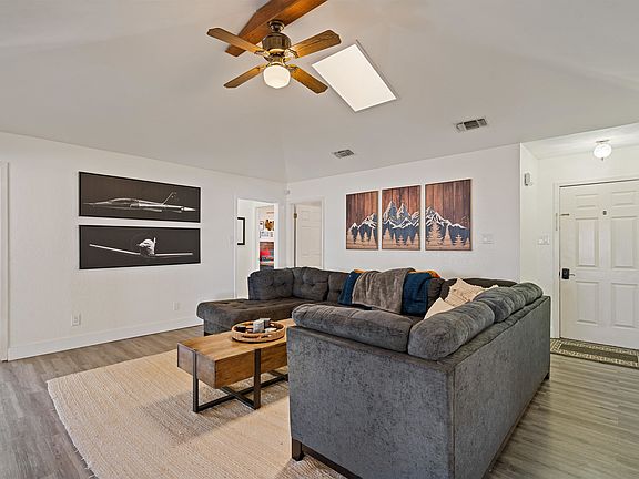 4th image of 218 Warbonnet Trl