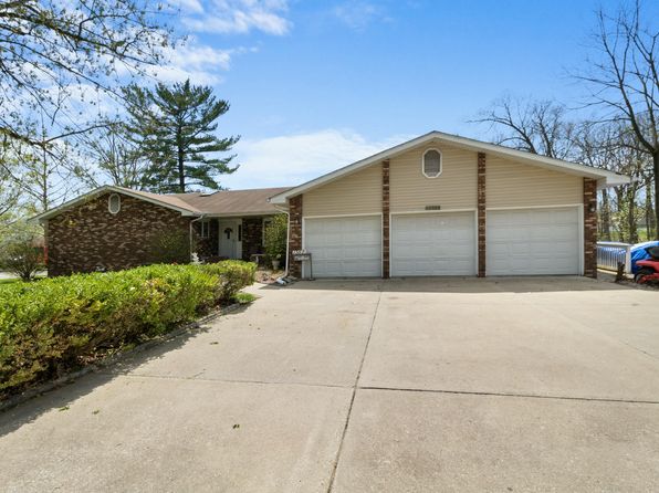 1357 W 3rd St, Hobart, IN 46342