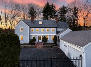40L Puddingstone Ln, Newton Center, MA 02459