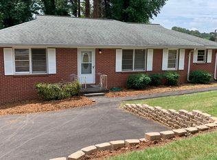 891 Parkway Dr SE, Smyrna, GA 30080