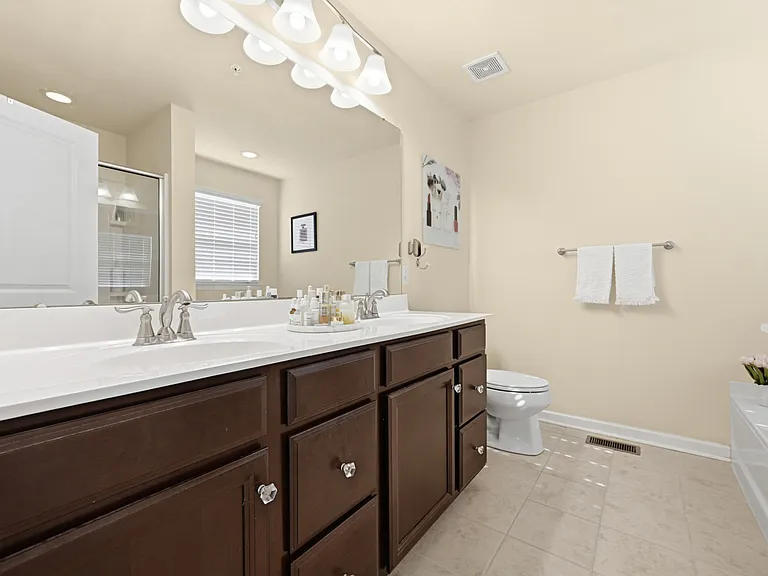 601 Pointe View Dr — Photo 12