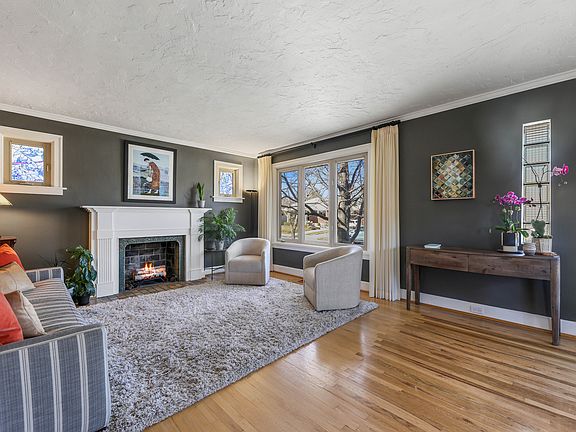 5th image of 1550 E Garfield Ave
