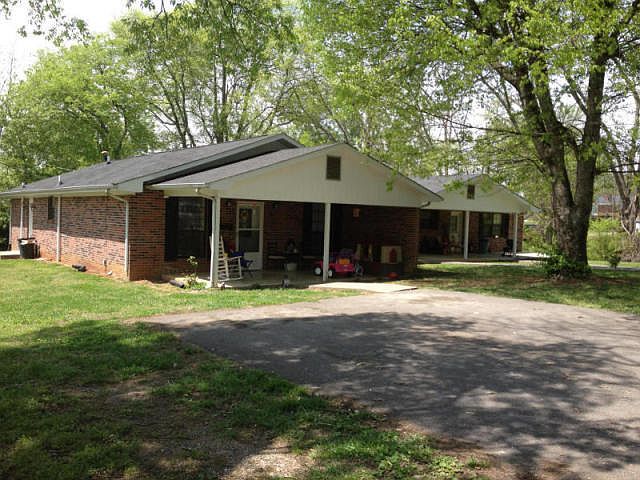 1st image of 598 Monroe St