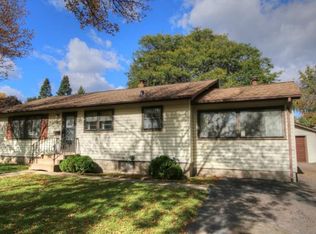 2533 Holloway Ave E, North Saint Paul, MN 55109