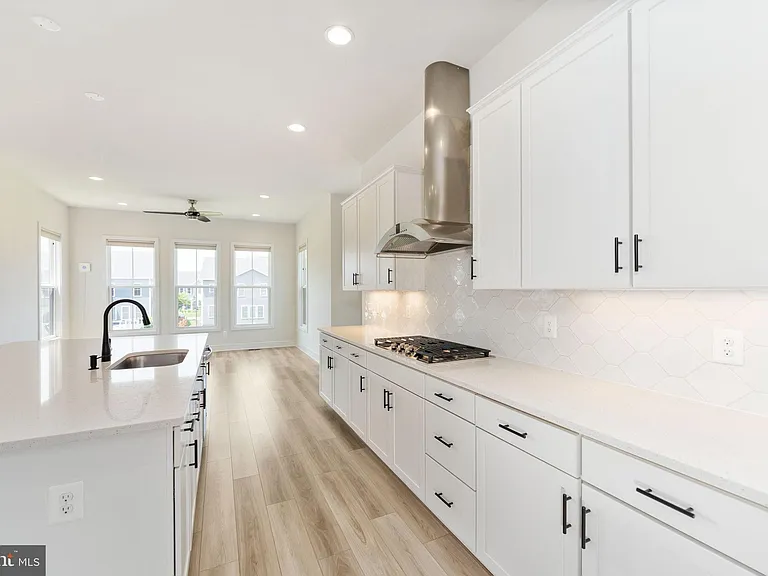 23747 Alton Ridge Pl — Photo 32