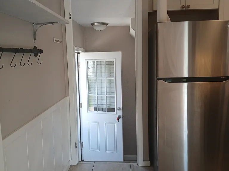 1214 Elmwood Rd — Photo 17