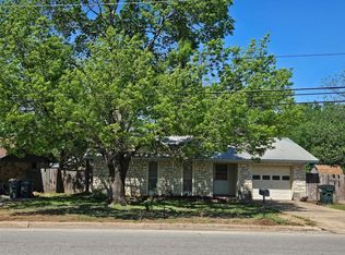 1001 W 17th St, Georgetown, TX 78626