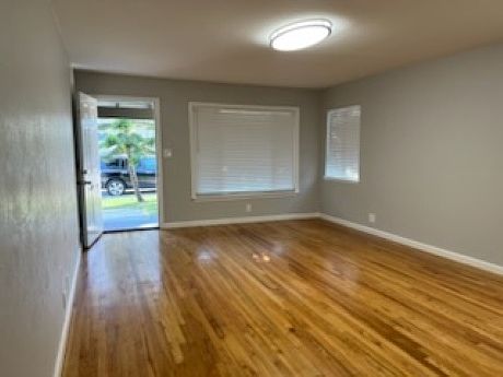 4th image of 987 Linden Dr