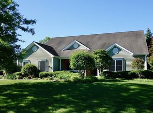 31043 Prairie Ridge Rd, Libertyville, IL 60048