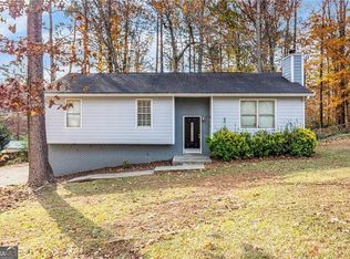 2326 Chestnut Log Dr, Lithia Springs, GA 30122