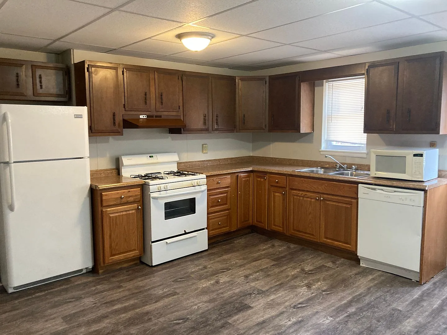 211 Southern Ave - Mt. Washington — Photo 2