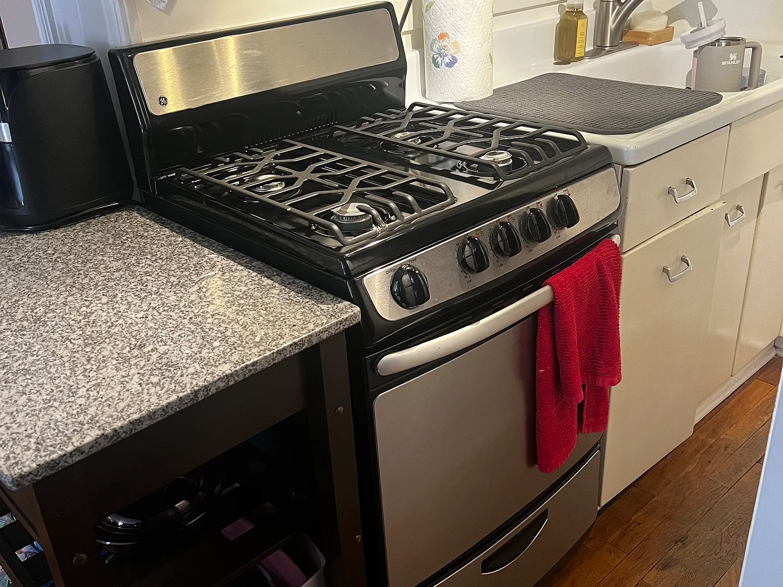 Studio, 560 sqft, $750 — Photo 4