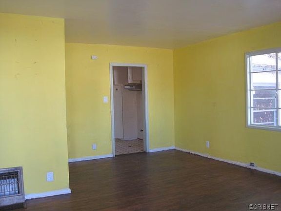 2nd image of 17430 Emelita St