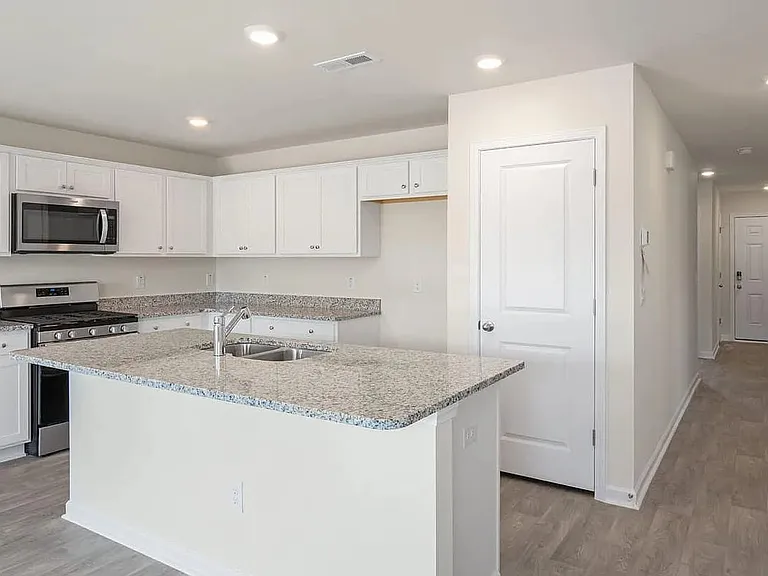 216 Olive Br — Photo 6