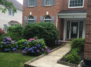 16 Raritan Pl, Basking Ridge, NJ 07920