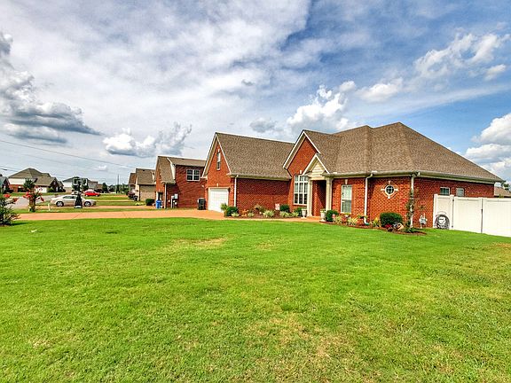 2nd image of 1139 Remuda Cir