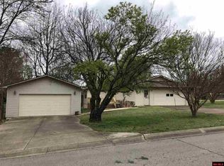 312 Arkansas Ave, Mountain Home, AR 72653