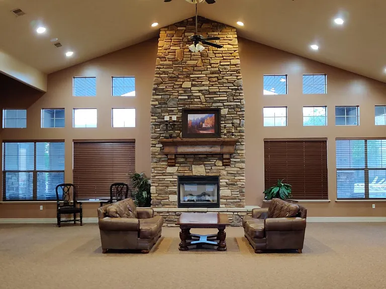 1077 N Kettering Dr — Photo 24