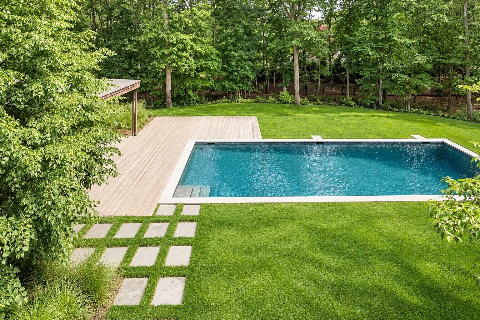 Stunning Modern Home For Rent In Sag Harbor — Photo 3
