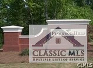 17 Pinehill Ct, Winterville, GA 30683