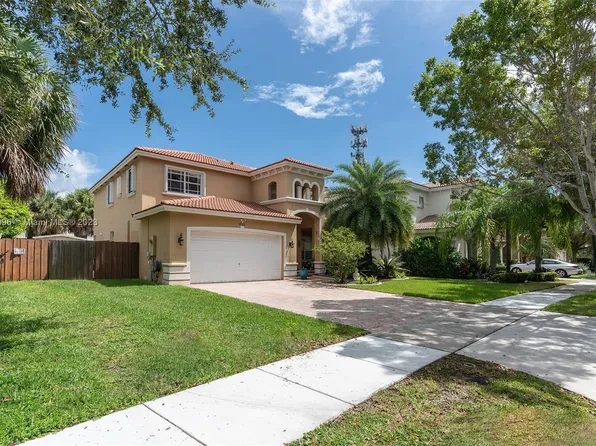 8993 SW 206th St, Cutler Bay, FL 33189