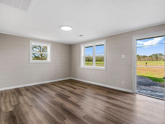 5th image of 2221 Cave Hollow Rd NE