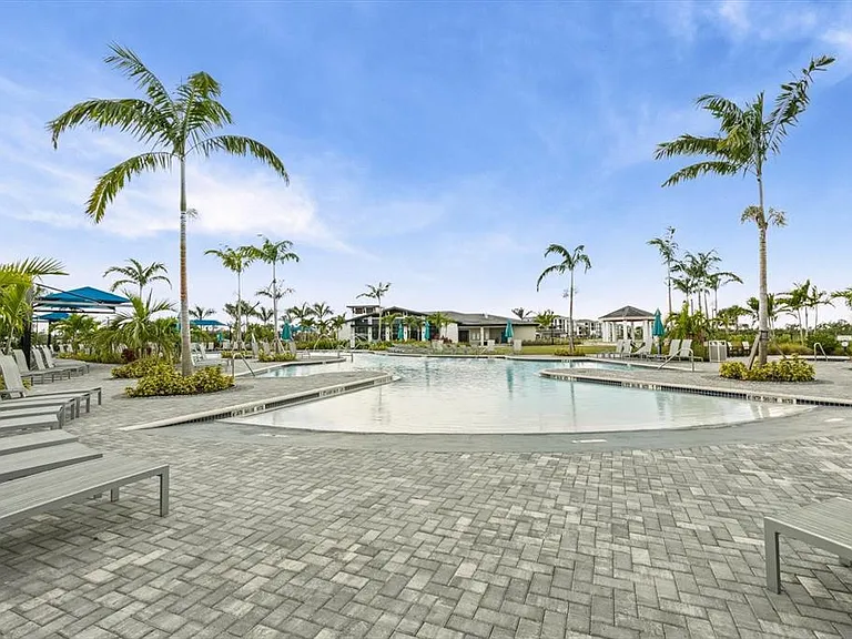 17585 Boracay Ct #2-102 — Photo 52