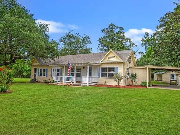 630 Starr St, Hemphill, TX 75948