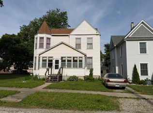 411 N Monroe St, Clinton, IL 61727