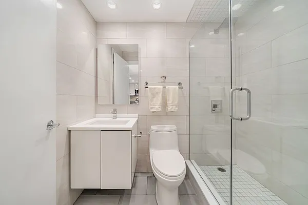 Sold by Compass | media 20