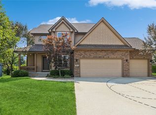 12610 Ridgemont Dr, Urbandale, IA 50323