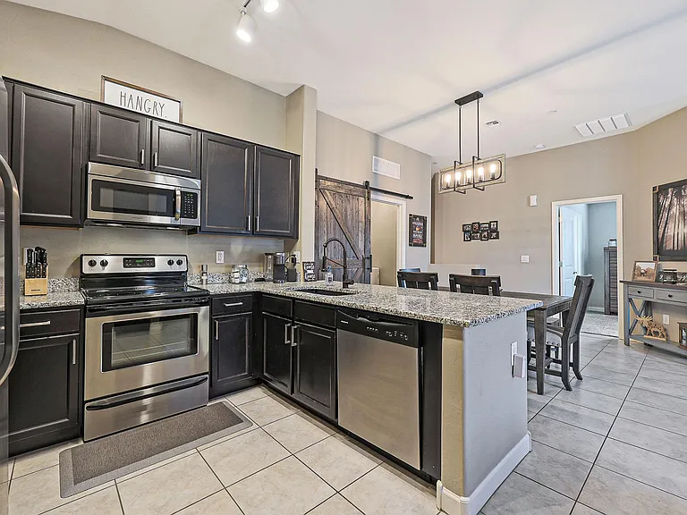 2150 W Alameda Rd #2123 — Photo 5