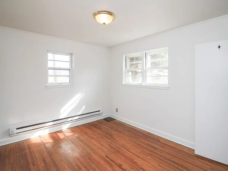 703 S Summit Ave — Photo 35