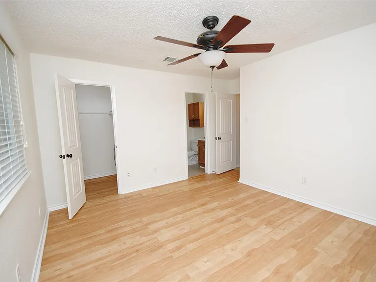 22619 Leedstown Ln — Photo 20