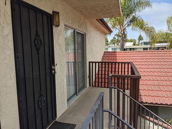 2nd image of 2821 Keats St #7