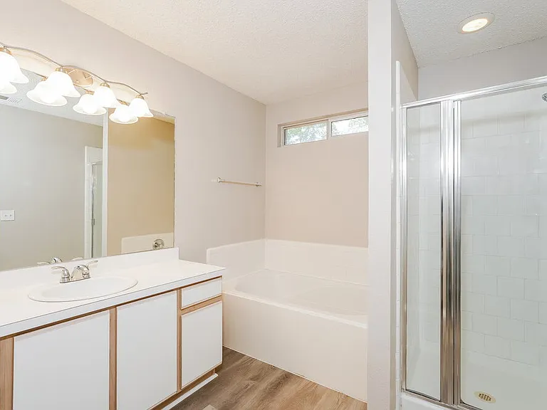 1519 Columbia Dr — Photo 11