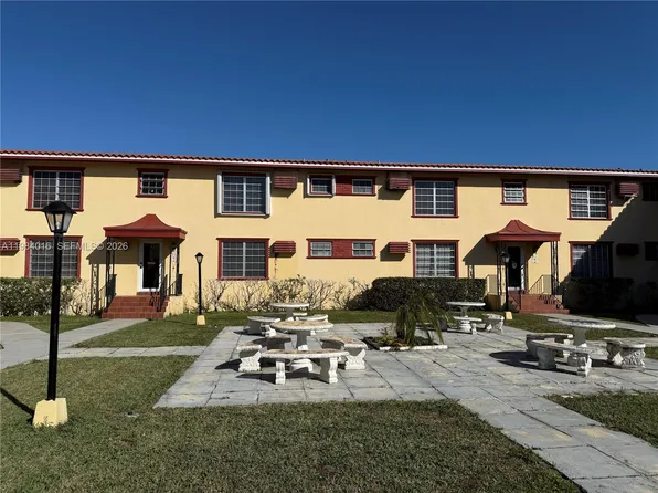 617 SW 11th St APT 14E, Miami, FL 33129