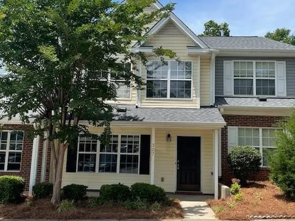 327 Malamute Ln, Greensboro, NC 27407