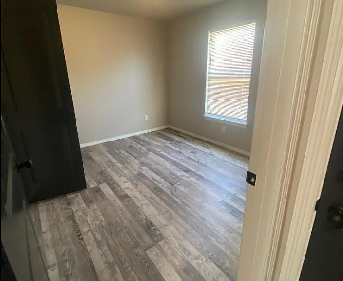 414 Lisa Cir — Photo 13