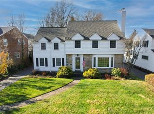 2604 Kerwick Rd, University Heights, OH 44118