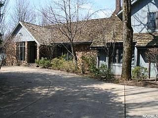 1st image of 30 Woodburn Dr