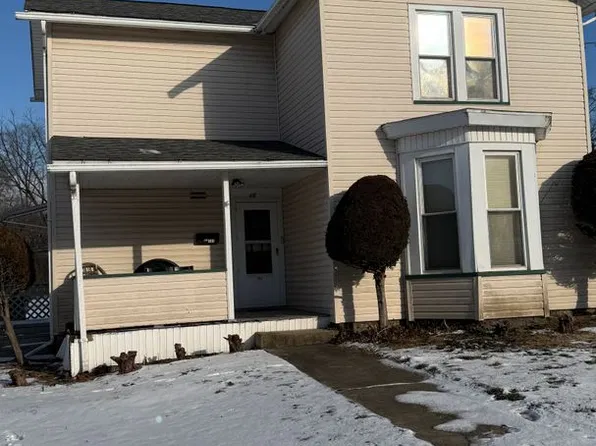 18 Packard Ave APT 202, Greenville, PA 16125