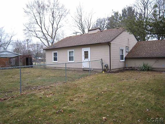 2nd image of 1002 W Pottawatamie St