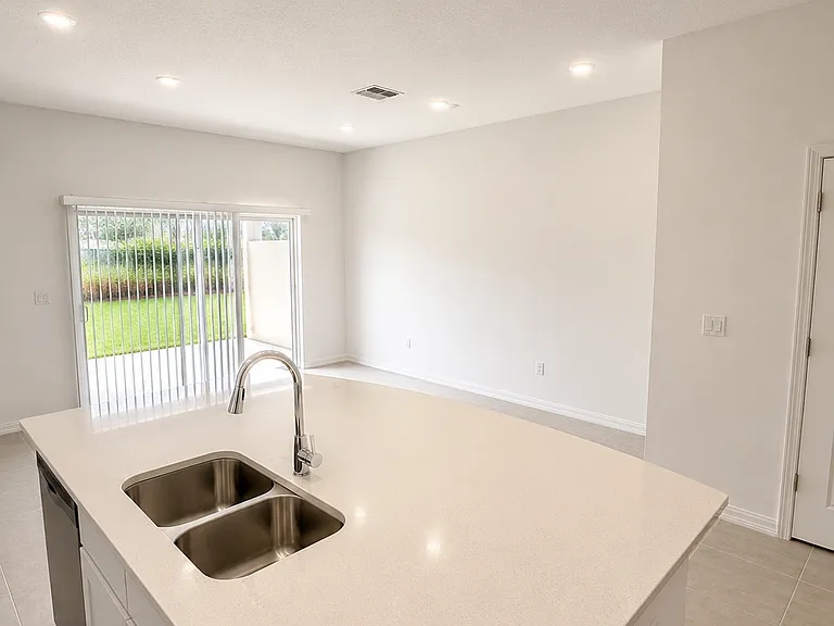 16517 Bergamo Pl — Photo 3