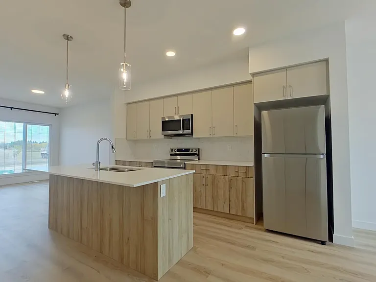 1037 Aster Blvd NW — Photo 1